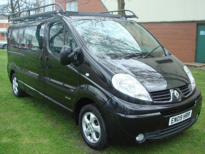 Renault Trafic 2.0TD LL29dCi 115 Sport Panel Van Panel Van Diesel BlackRenault Trafic 2.0TD LL29dCi 115 Sport Panel Van Panel Van Diesel Black at Chequered Flag GB LTD Leeds