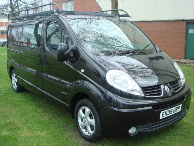 Renault Trafic 2.0TD LL29dCi 115 Sport Panel Van Panel Van Diesel Black