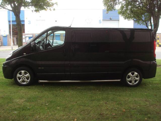 Renault Trafic 2.0 TD dCi LL29 Sport Crew Van 4dr