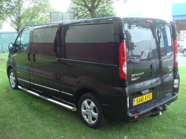 Renault Trafic 2.0 TD dCi LL29 Sport Crew Van 4dr