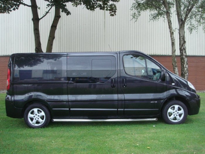 Renault Trafic 2.0 TD dCi LL29 Sport Crew Van 4dr Combi Van Diesel Black