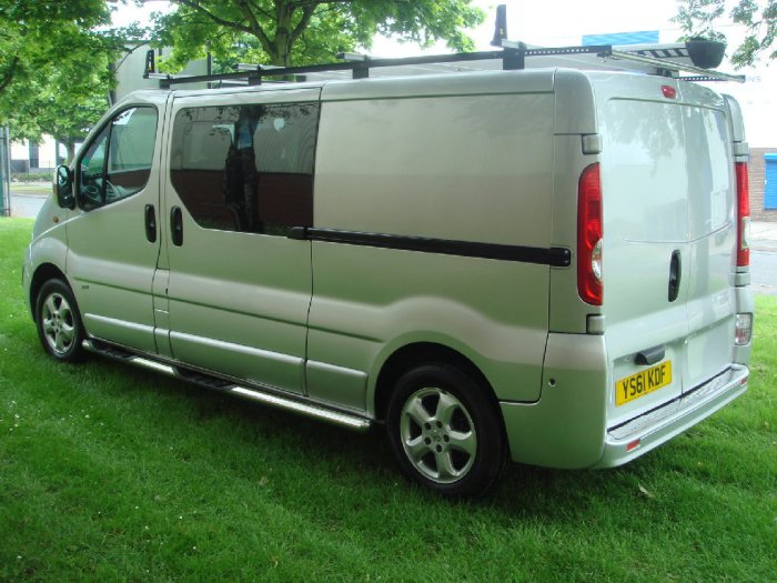 Vauxhall Vivaro 2.0CDTi Sportive 2900 LWB Panel Van Panel Van Diesel Silver