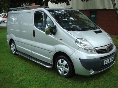 Vauxhall Vivaro 2.0CDTi Sportive 2700 SWB Panel Van Panel Van Diesel SilverVauxhall Vivaro 2.0CDTi Sportive 2700 SWB Panel Van Panel Van Diesel Silver at Chequered Flag GB LTD Leeds