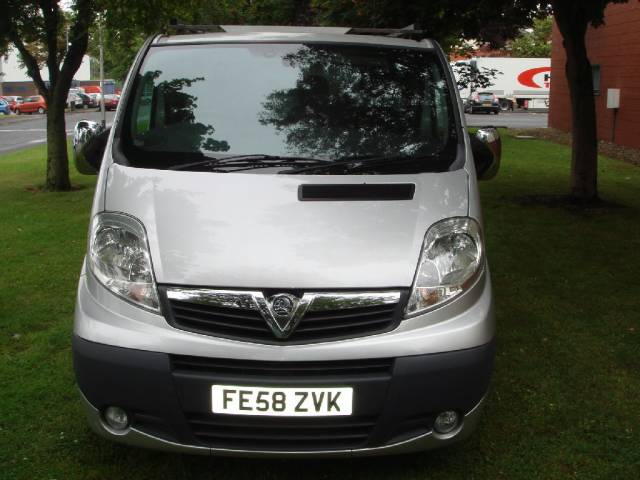 Vauxhall Vivaro 2.0CDTi Sportive 2700 SWB Panel Van Panel Van Diesel Silver