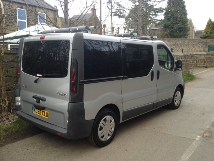 Renault Trafic 1.9TD SL29dCi 100 Minibus Minibus Diesel Silver