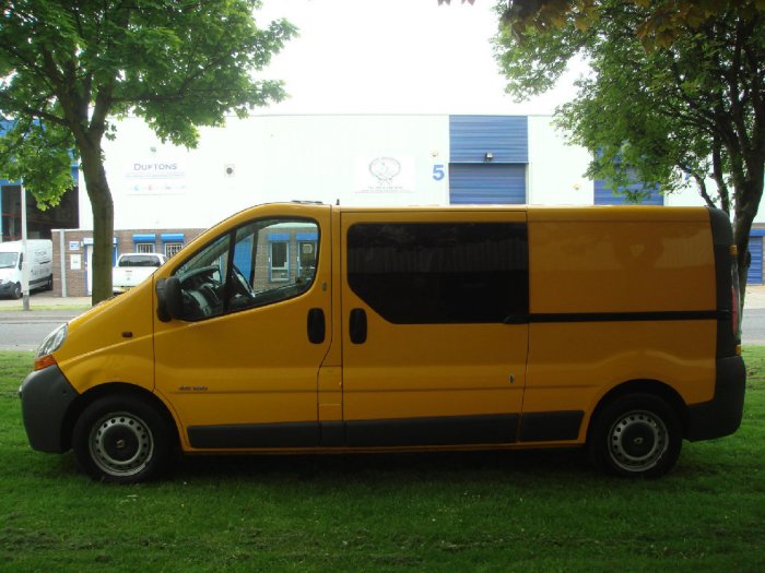 Renault Trafic 1.9TD LL29dCi 100 Chassis Cab Combi-Van Diesel Yellow