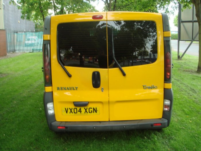 Renault Trafic 1.9TD LL29dCi 100 Chassis Cab Combi-Van Diesel Yellow