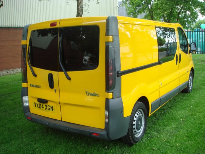 Renault Trafic 1.9TD LL29dCi 100 Chassis Cab Combi-Van Diesel Yellow