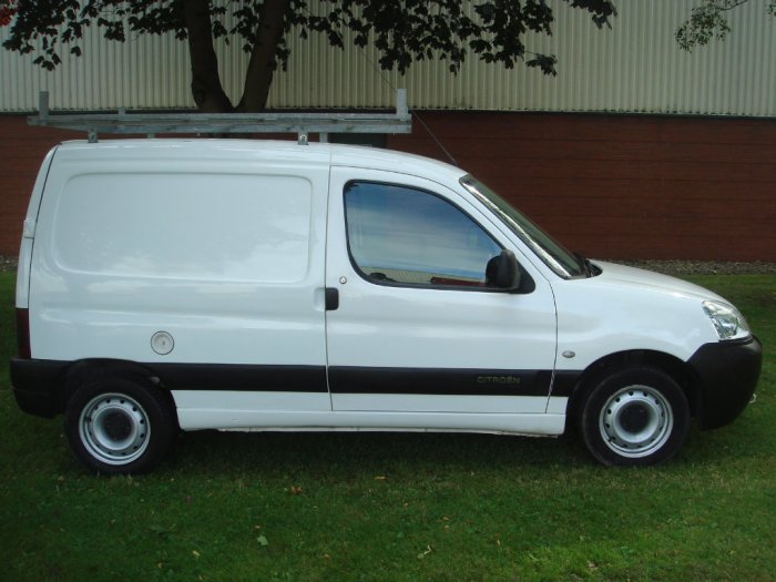 Citroen Berlingo 2.0 HDi 600TD Enterprise Panel Van 3dr Panel Van Diesel White