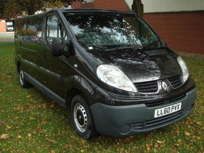 Renault Trafic 2.0 LWB Diesel LL29dCi 115 eco2 [Sat Nav] Van Panel Van Diesel BLACK