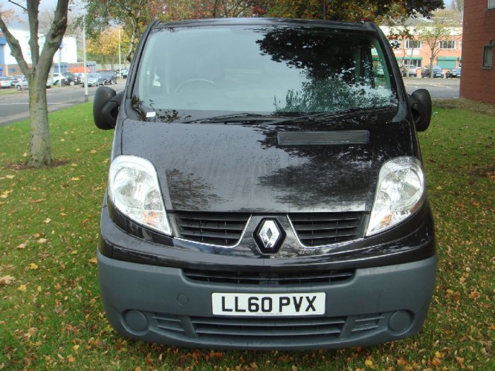 Renault Trafic 2.0 LWB Diesel LL29dCi 115 eco2 [Sat Nav] Van Panel Van Diesel BLACK