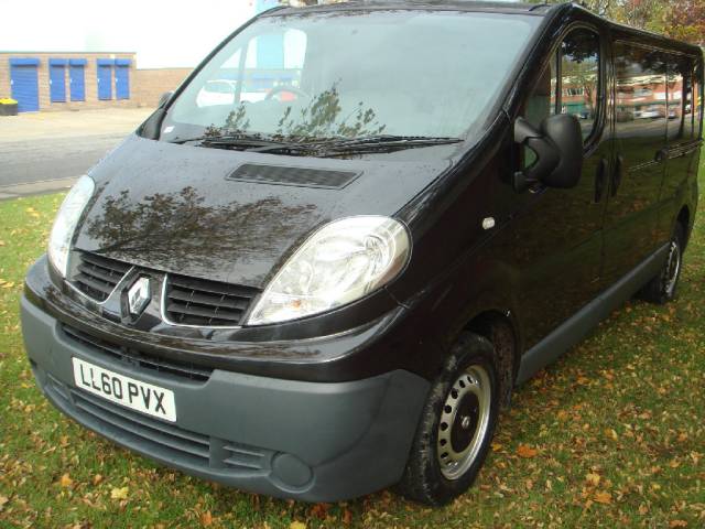 Renault Trafic 2.0 LWB Diesel LL29dCi 115 eco2 [Sat Nav] Van Panel Van Diesel BLACK