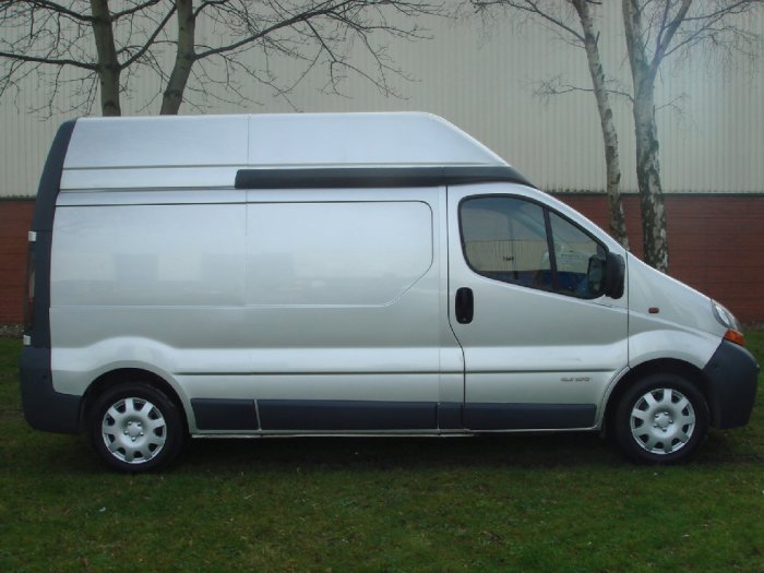 Renault Trafic 1.9TD LH29dCi 100 Panel Van Panel Van Diesel Silver