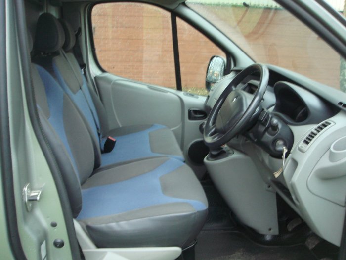 Renault Trafic 2.0TD SL27dCi 115 Sport Panel Van Panel Van Diesel Grey