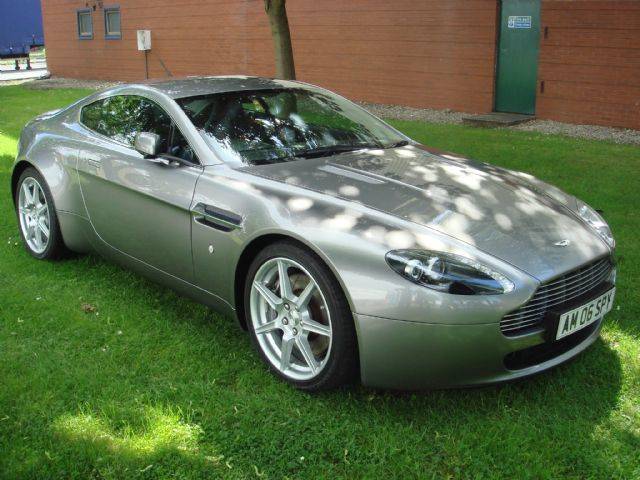 Aston Martin Vantage 4.3  AM Vantage V8 Coupe Petrol Tungsten